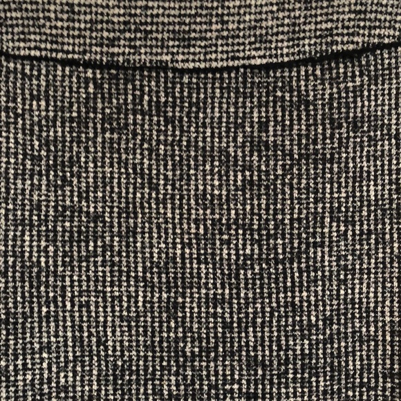 Ann Taylor petite skirt - Picture 2 of 3